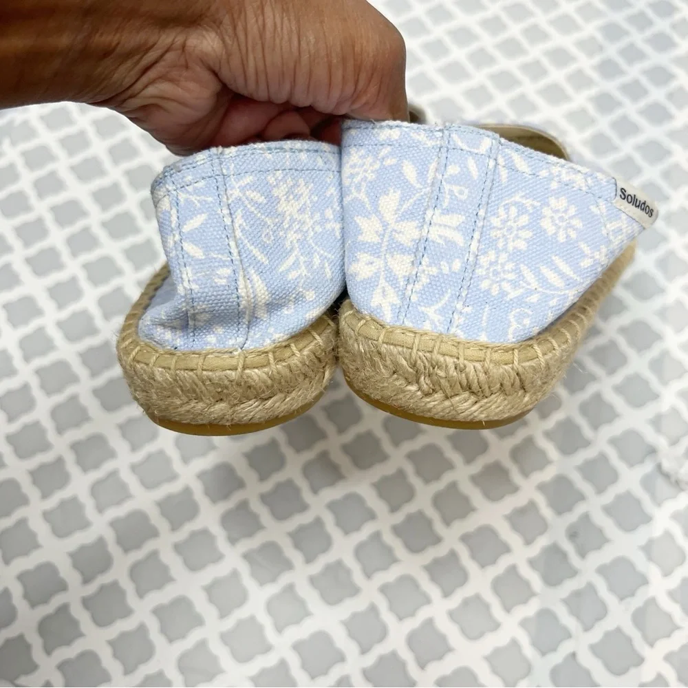 NWOB Soludos Blue Bonnet Slip On Espadrille Loafers in Blue